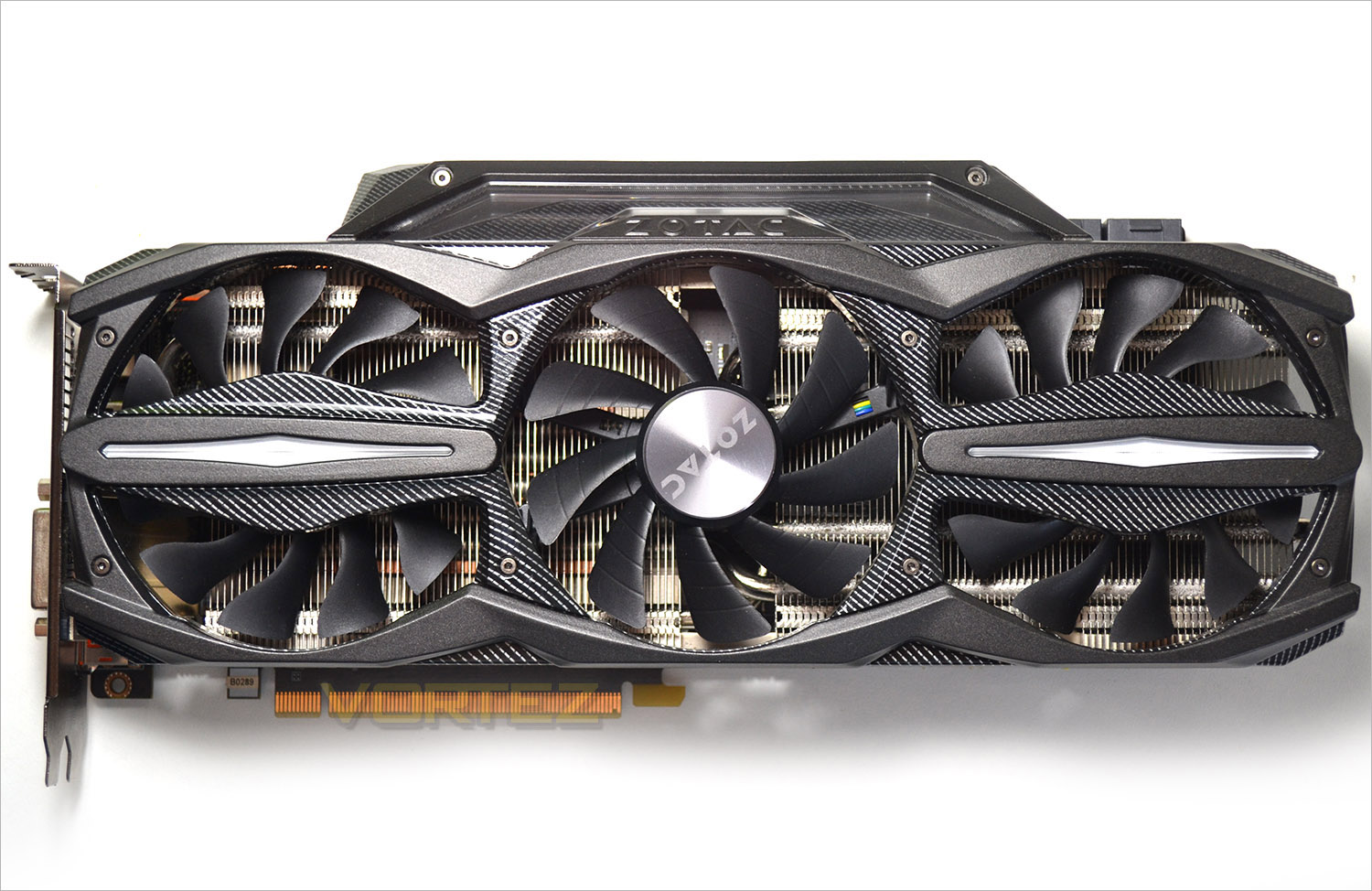 ZOTAC GTX 970 AMP! EXTREME & CORE Review - First Look