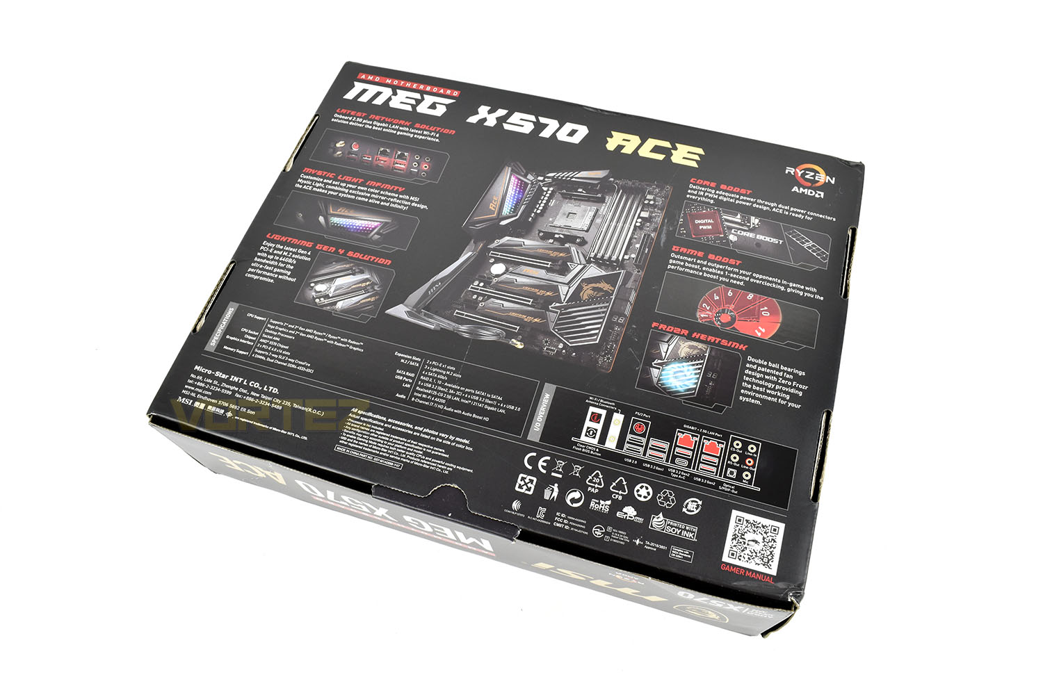 MSI MEG X570 ACE Review - Packaging & Bundle
