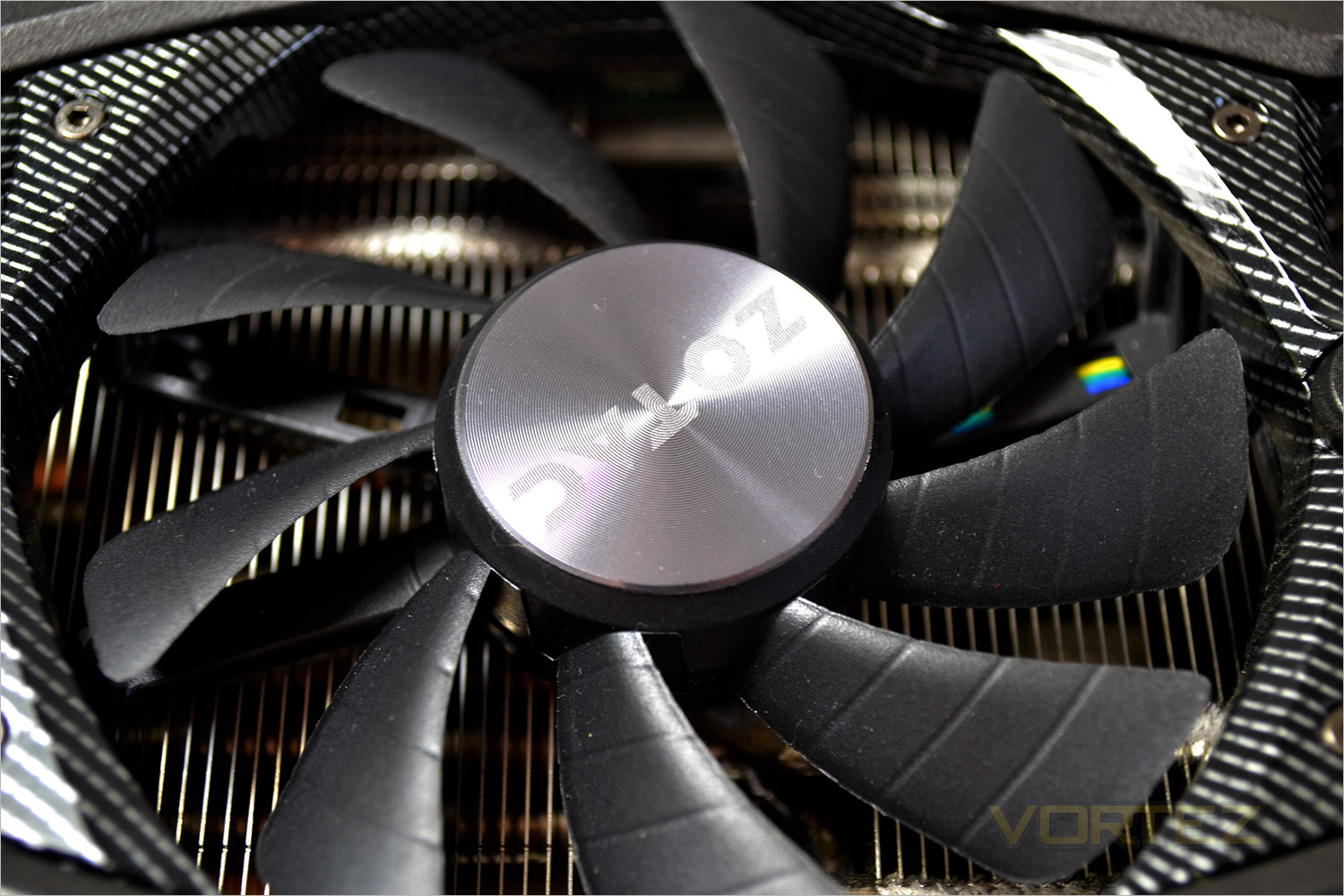 zotac-gtx-970-amp-extreme-core-fan1.jpg