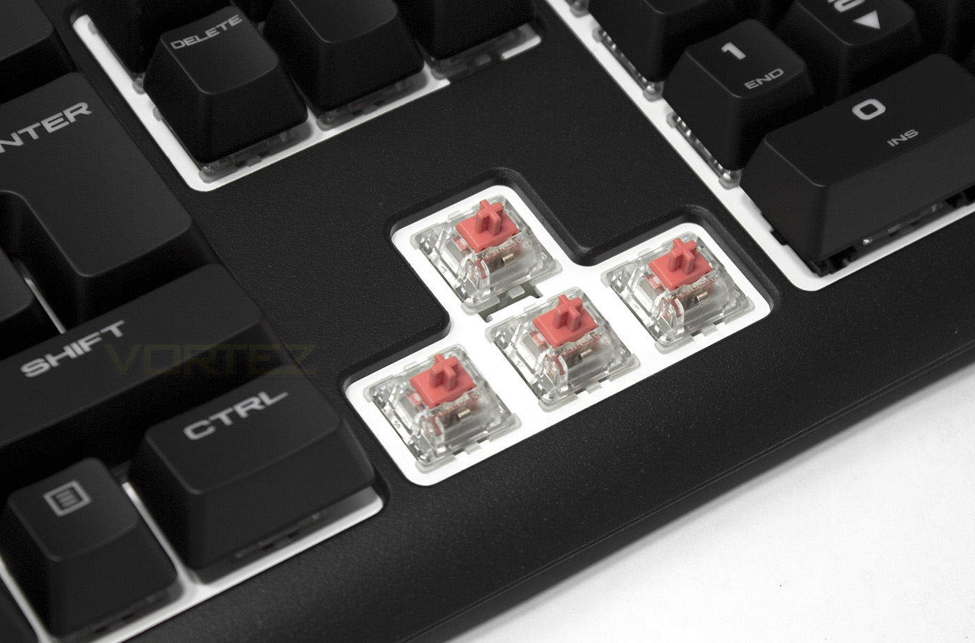 corsair strafe rgb mx silent.jpg