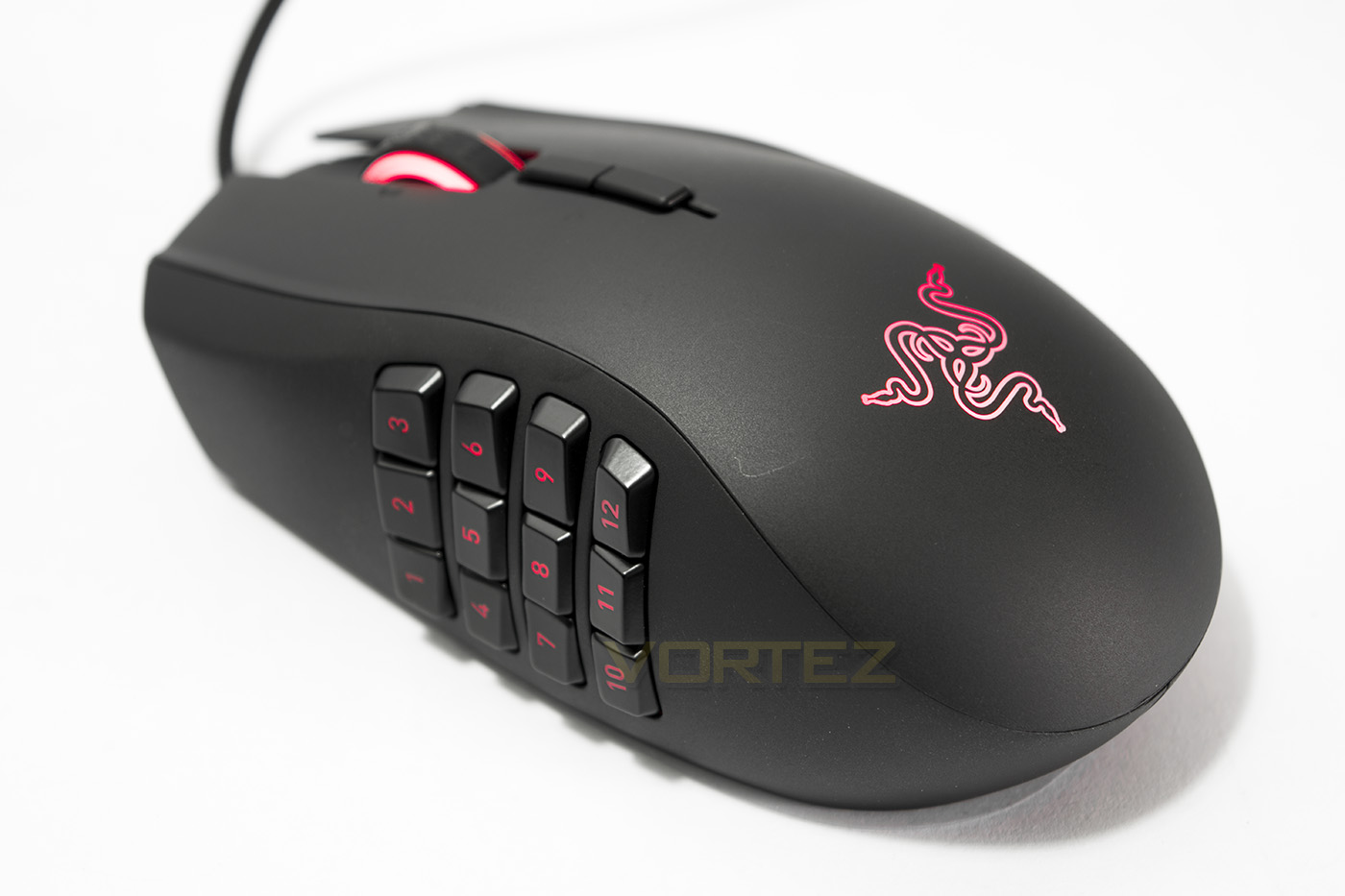 razer naga chroma lighting red.jpg
