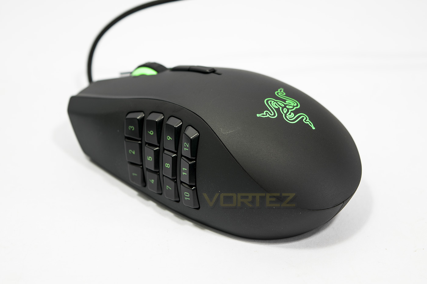 razer naga chroma lighting green.jpg