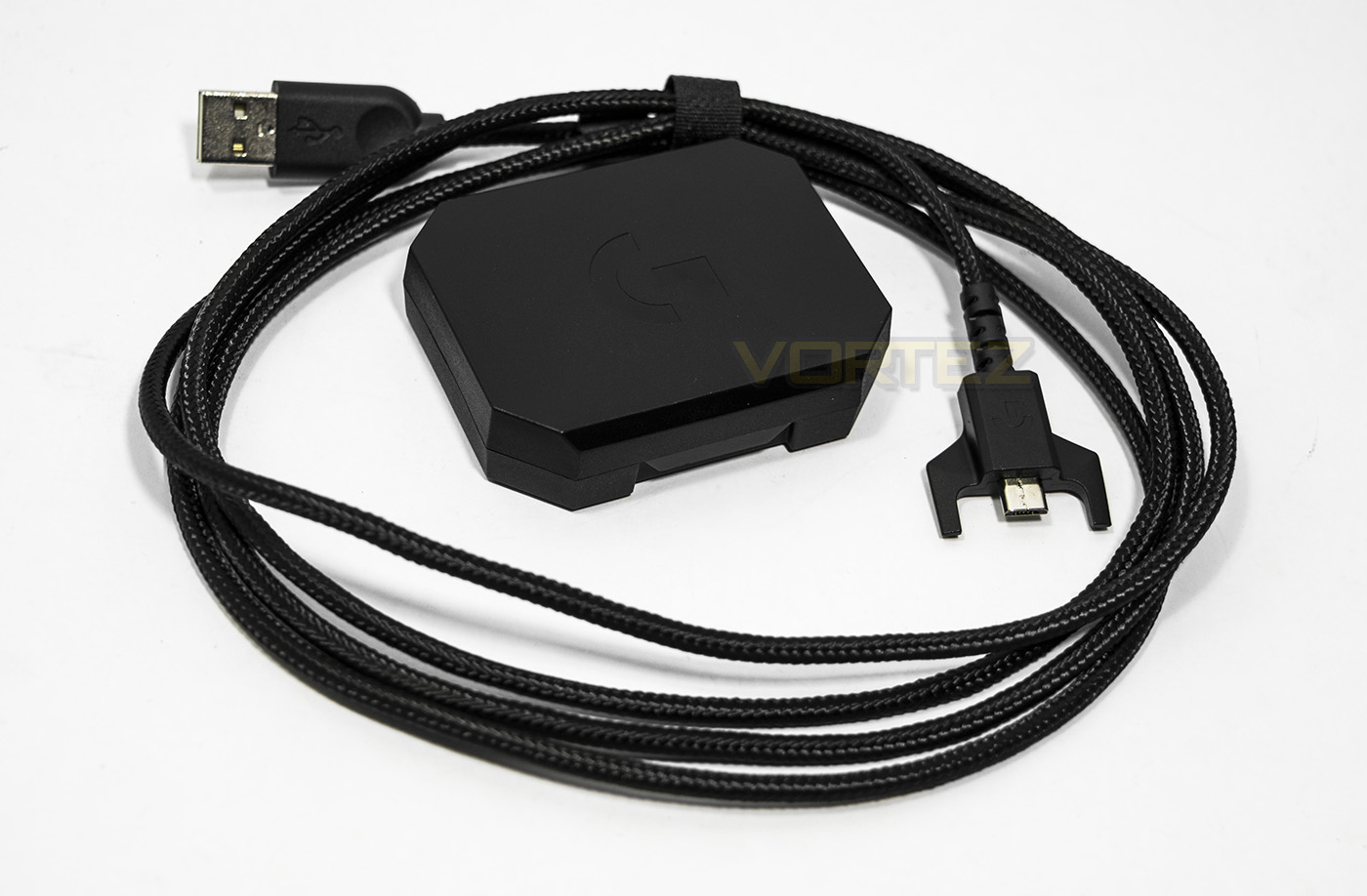 logitech g900 chaos spectrum accessories1.jpg