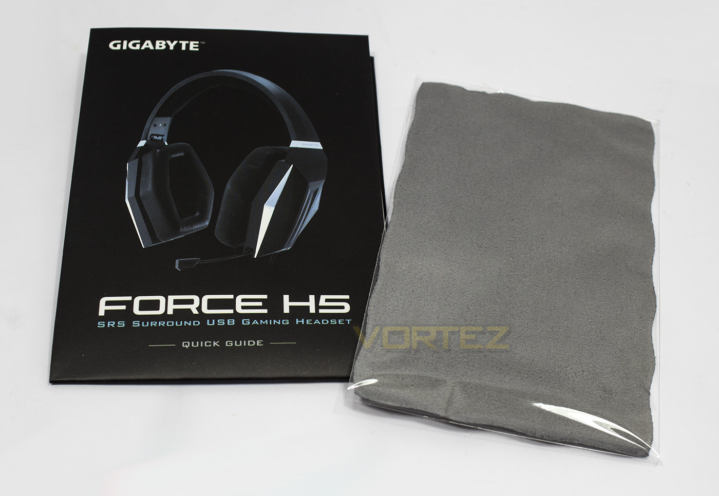 gigabyte force h5 accessories.jpg