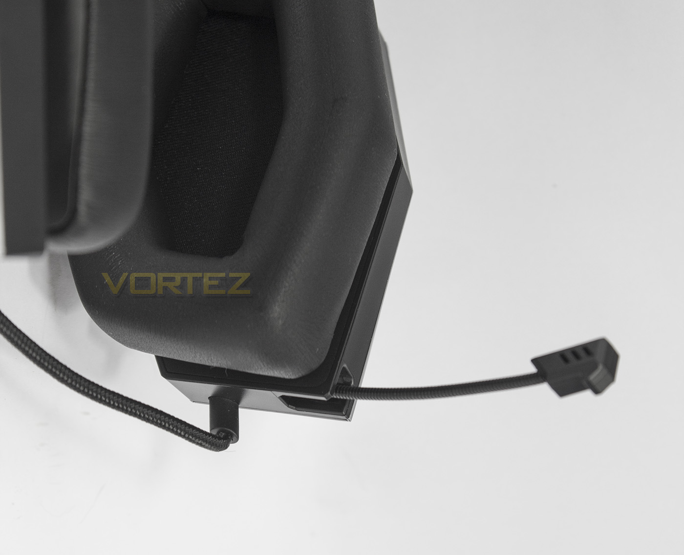 gigabyte force h5 microphone.jpg