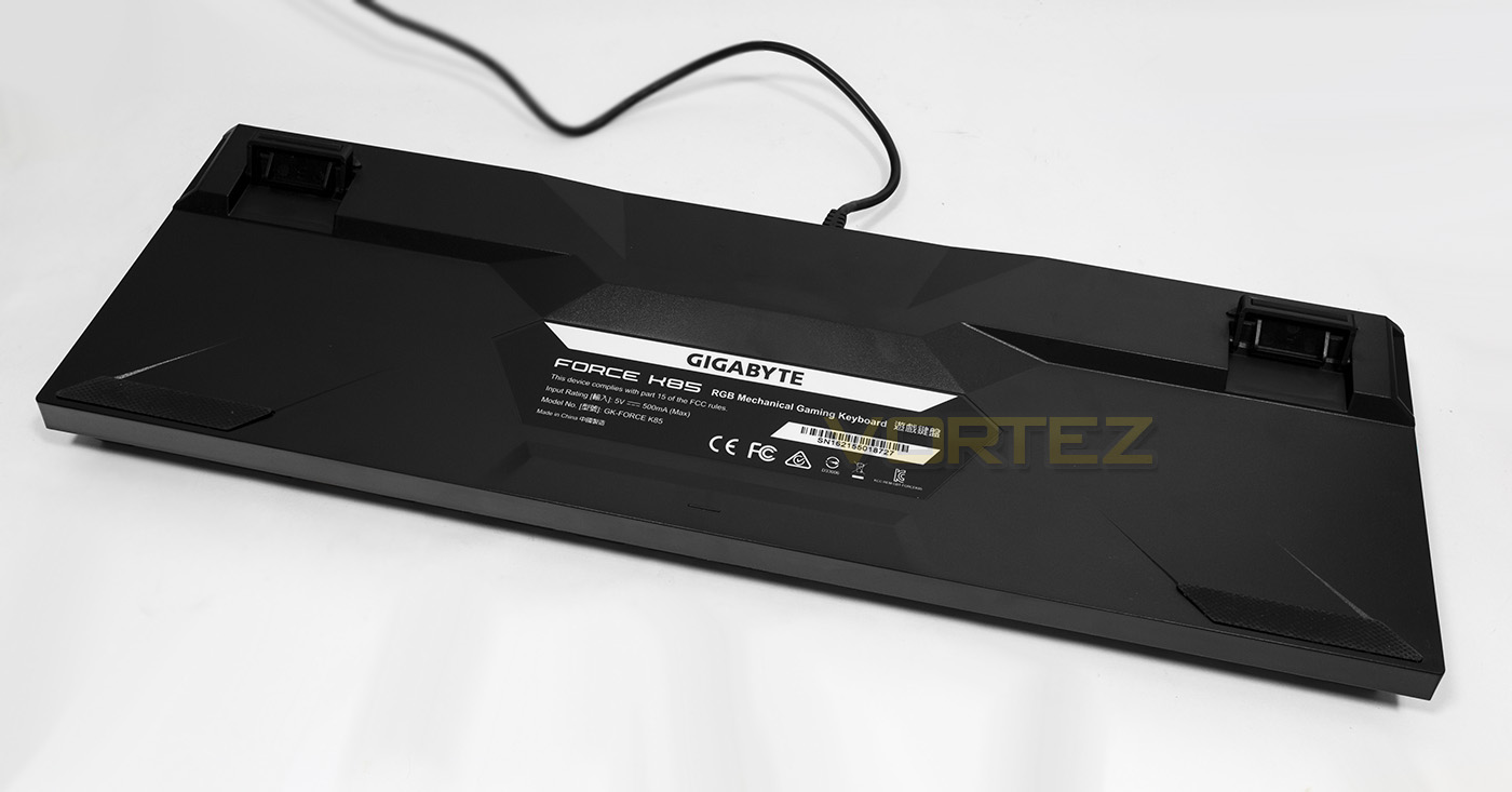 gigabyte k85 rgb underside.jpg