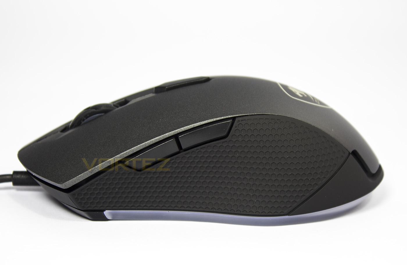 cougar minos x3 button side.jpg