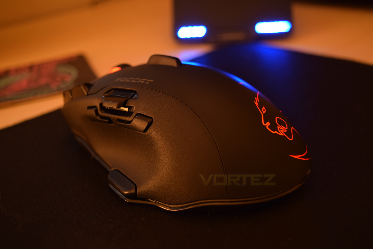 roccat leadr - rgb lighting.jpg