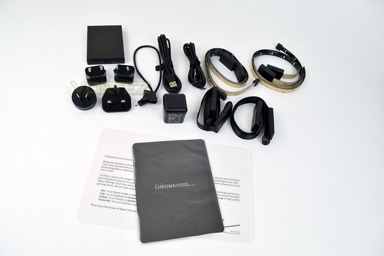 razer_chroma_hdk_all_parts.jpg