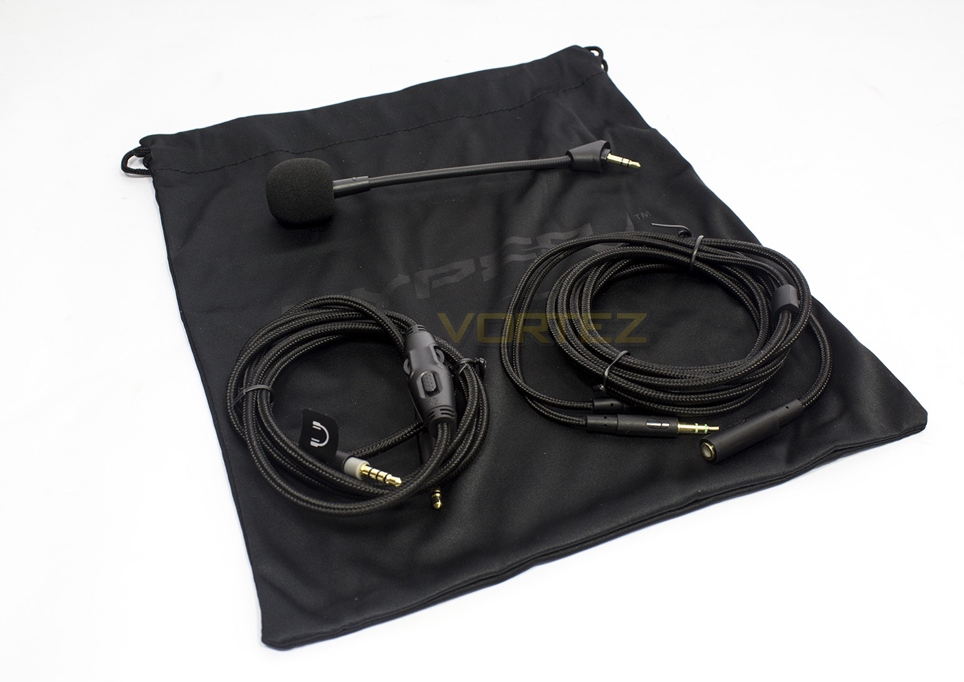 hyperx_cloud_alpha_accessories.jpg