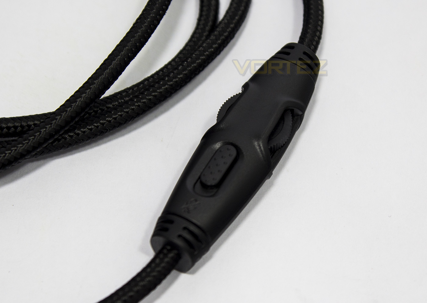 hyperx_cloud_alpha_in-line_remote.jpg