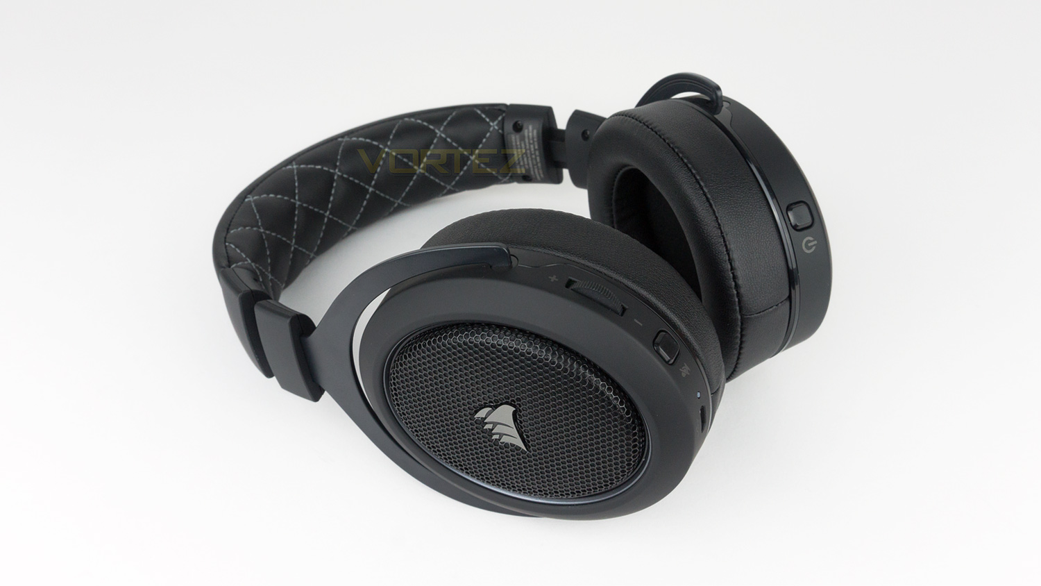 corsair_hs70_review_performance_without_mic.jpg