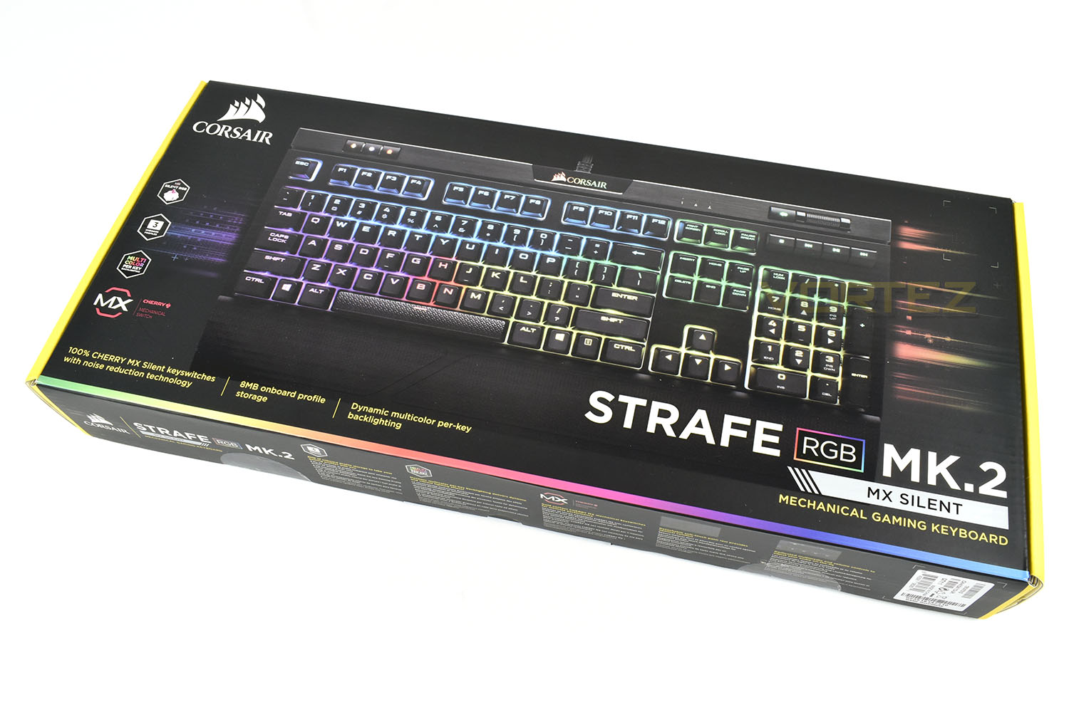 corsair_strafe_rgb_mk.2_front_box.jpg