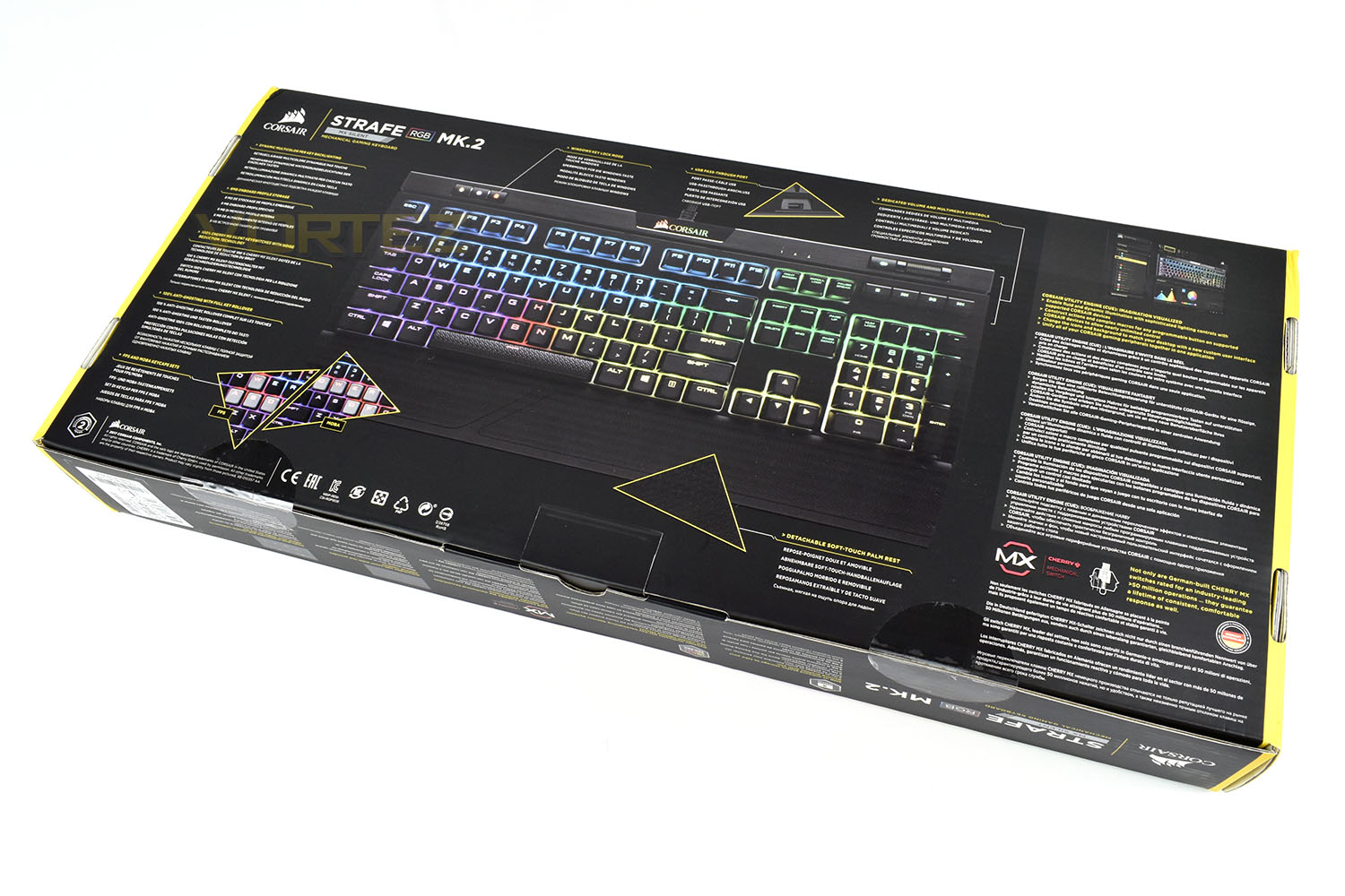 corsair_strafe_rgb_mk.2_rear_box.jpg