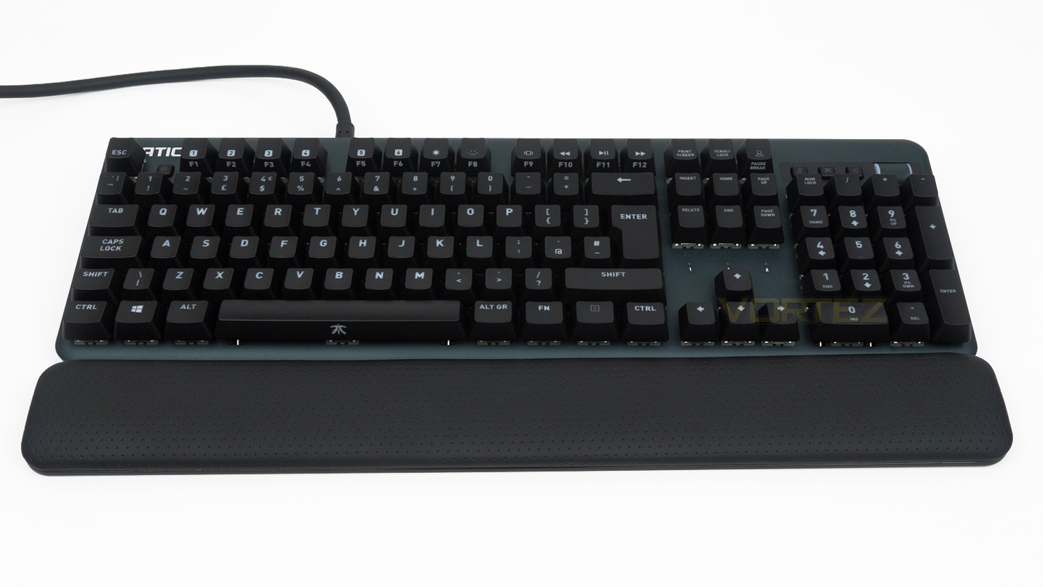 fnatic_streak_review_keyboard_&_rest.jpg