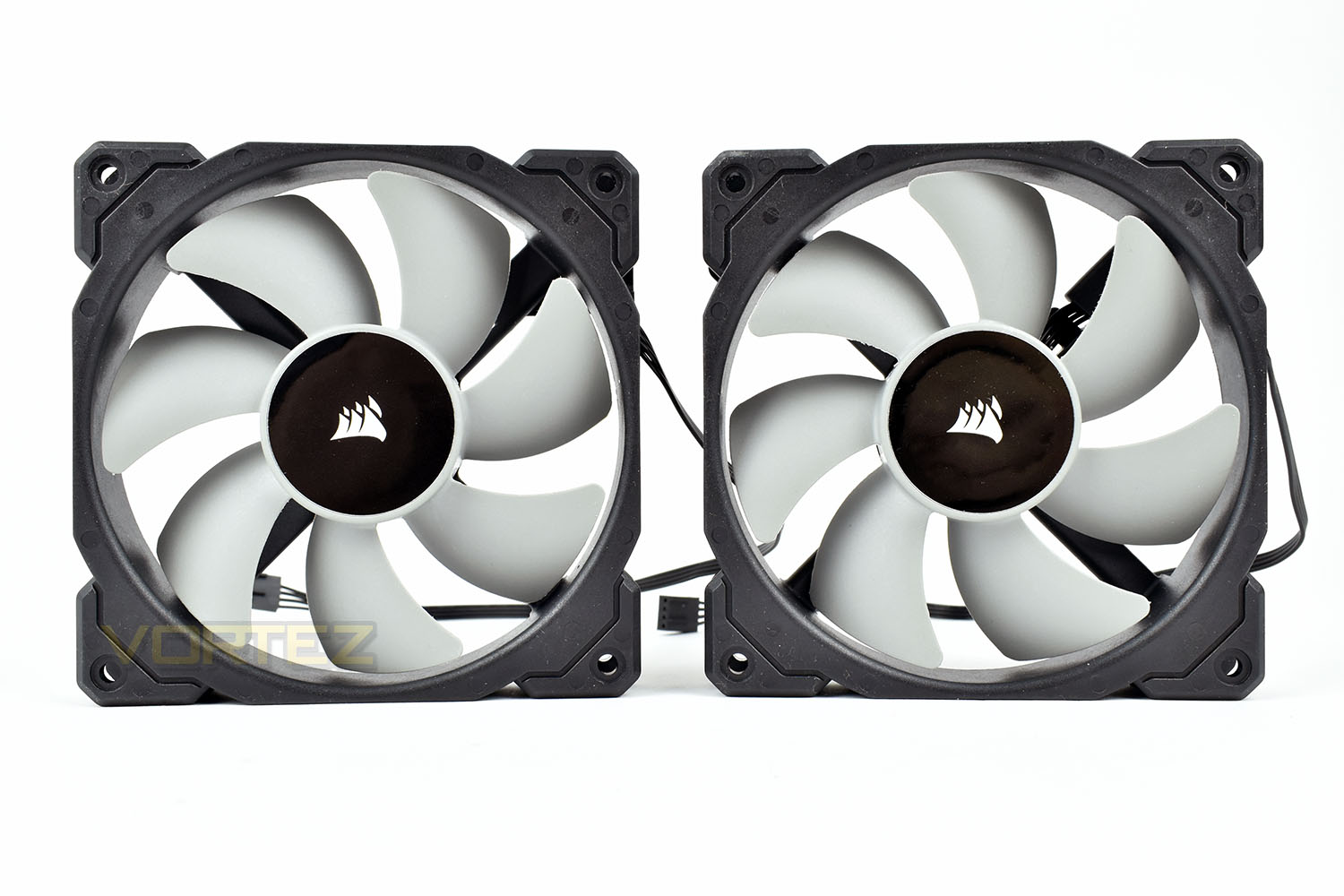 corsair_h100i_pro_rgb_fans_front.jpg