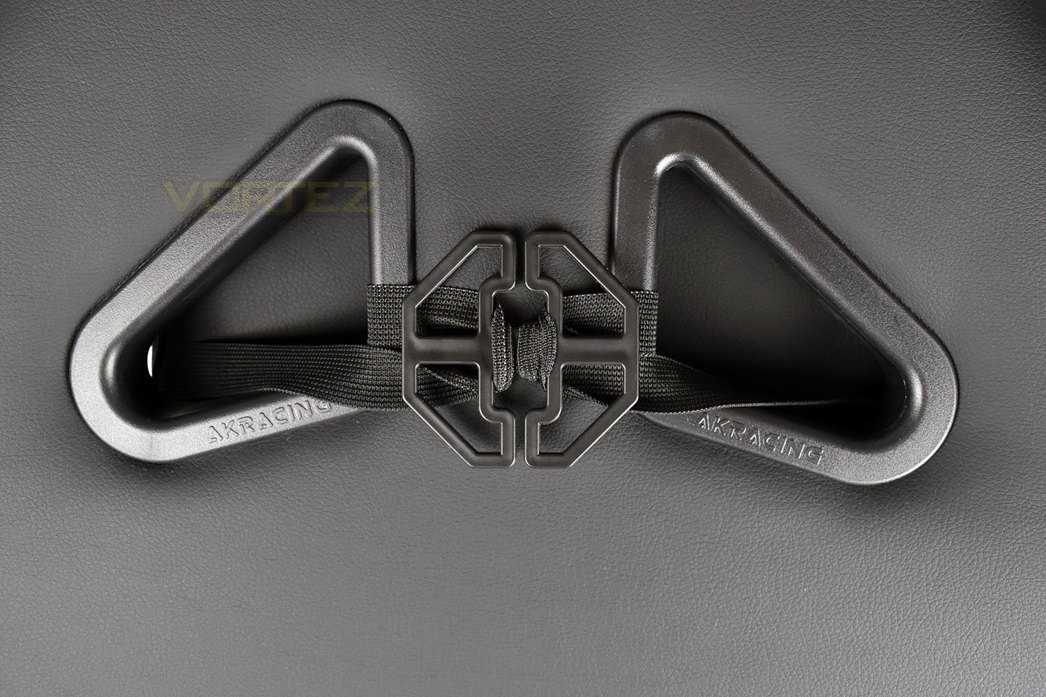ak_racing_masters_series_max_octagon.jpg