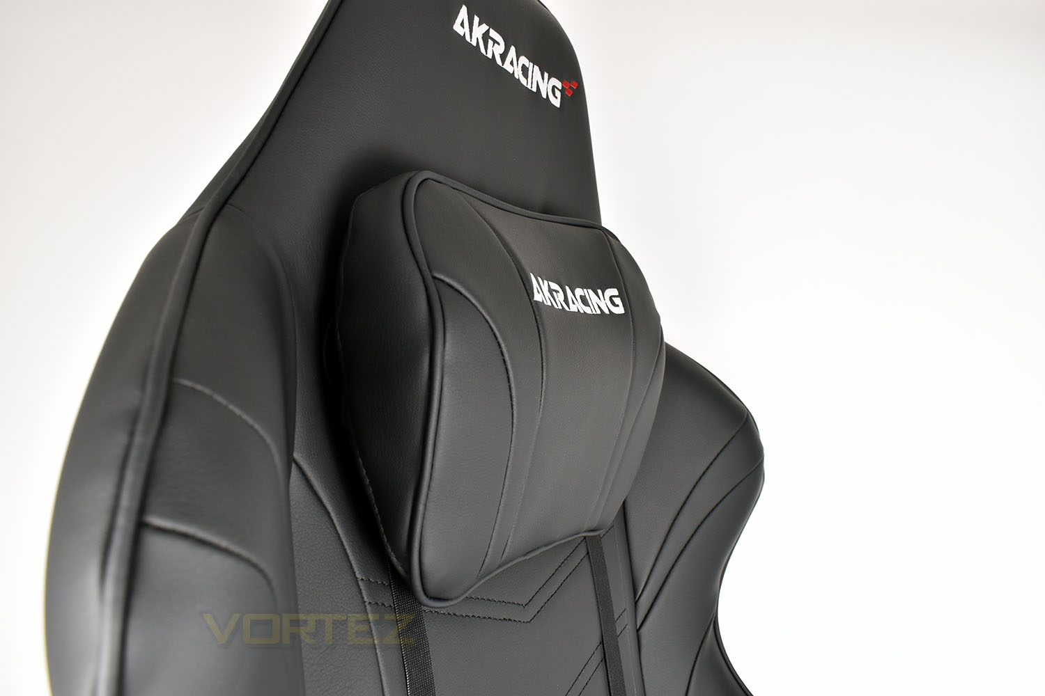 ak_racing_masters_series_max_pillow_side.jpg