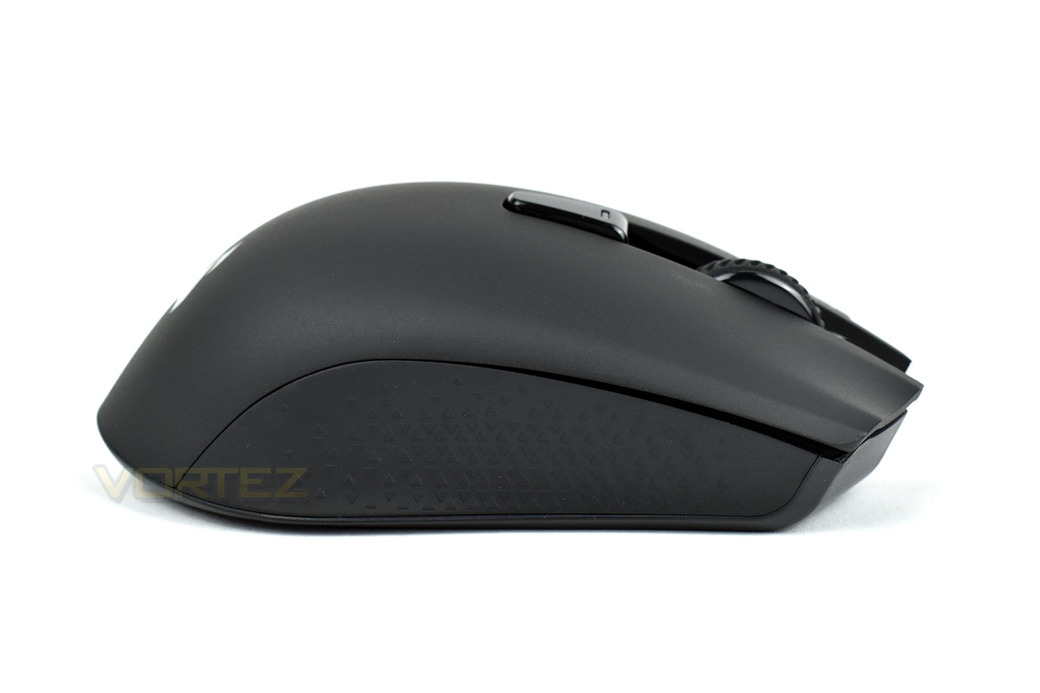 corsair_harpoon_wireless_rgb_right.jpg