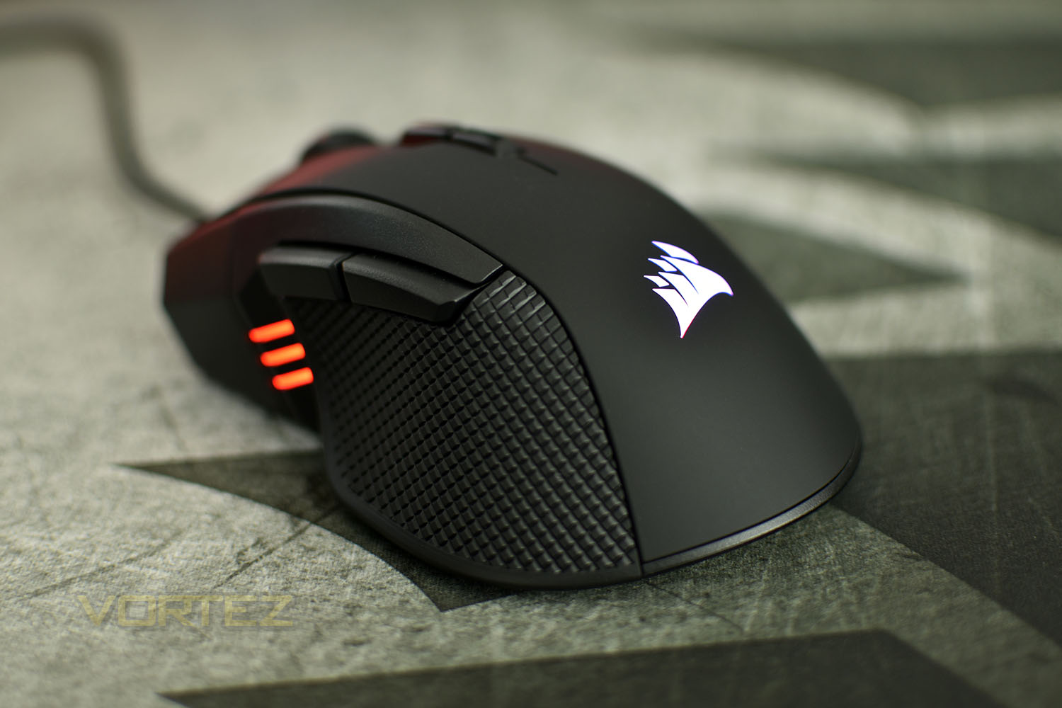 corsair_ironclaw_rgb_intro.jpg
