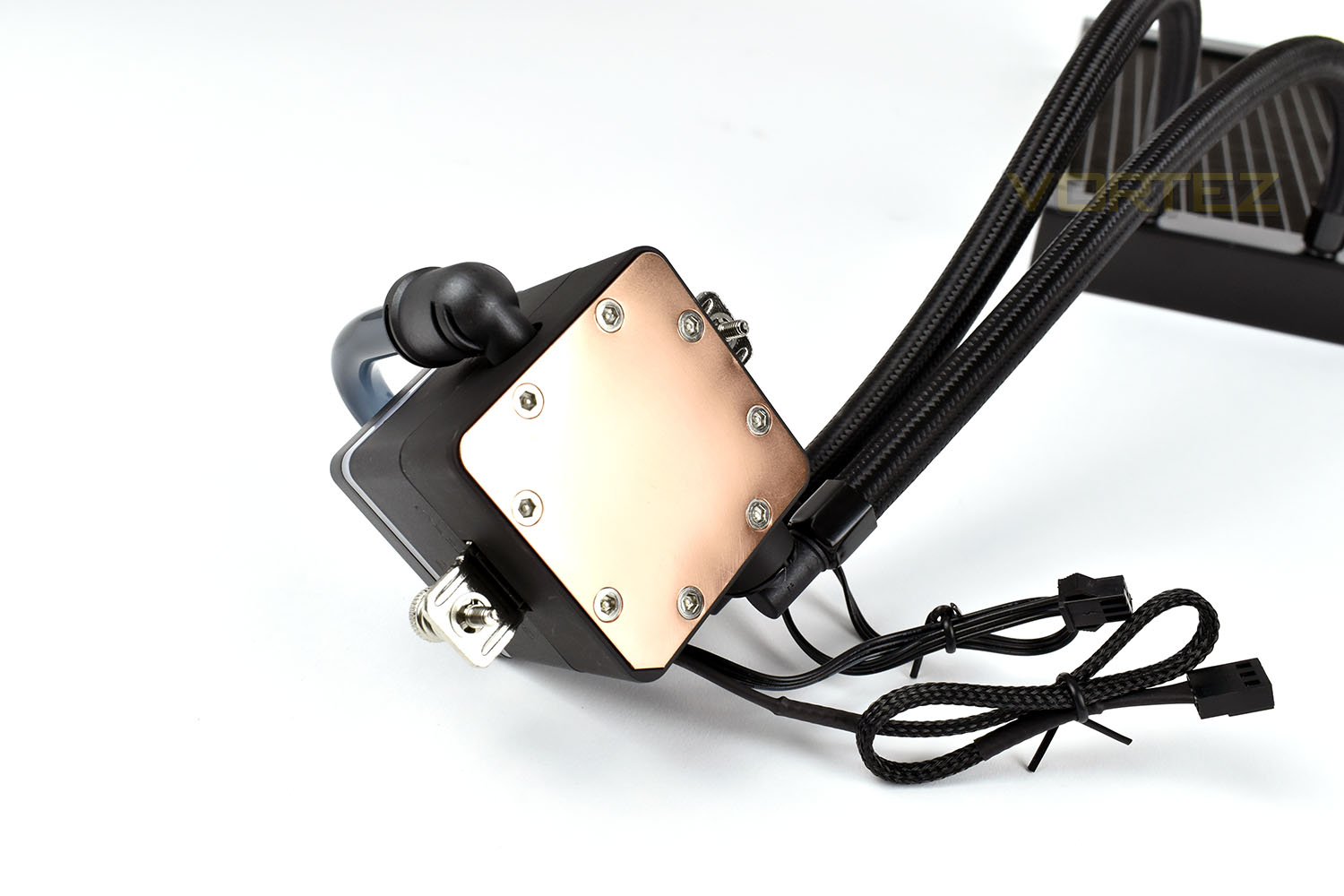 gamer_storm_captain_240_pro_pump_copper.jpg