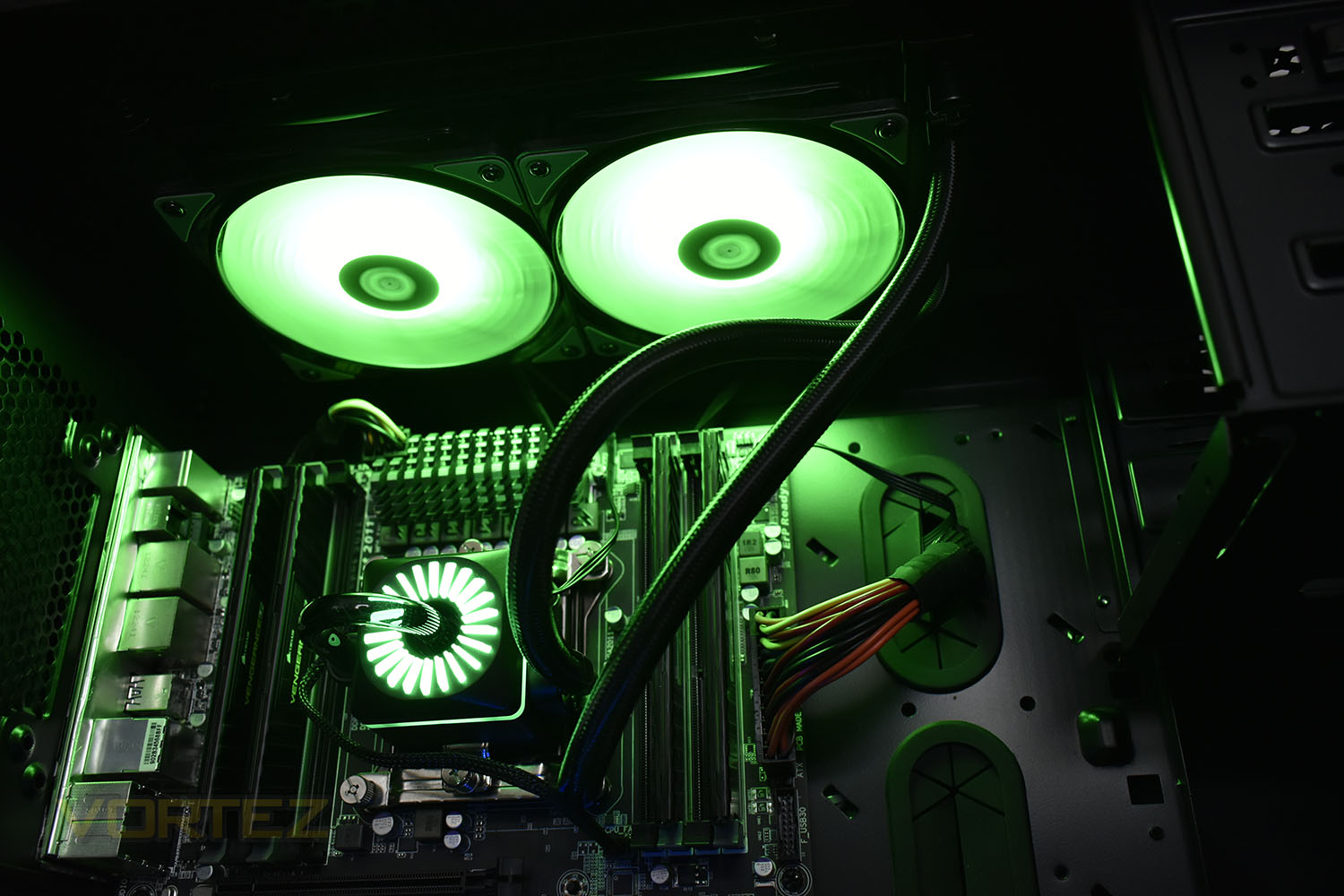 gamer_storm_captain_240_pro_rgb_green.jpg