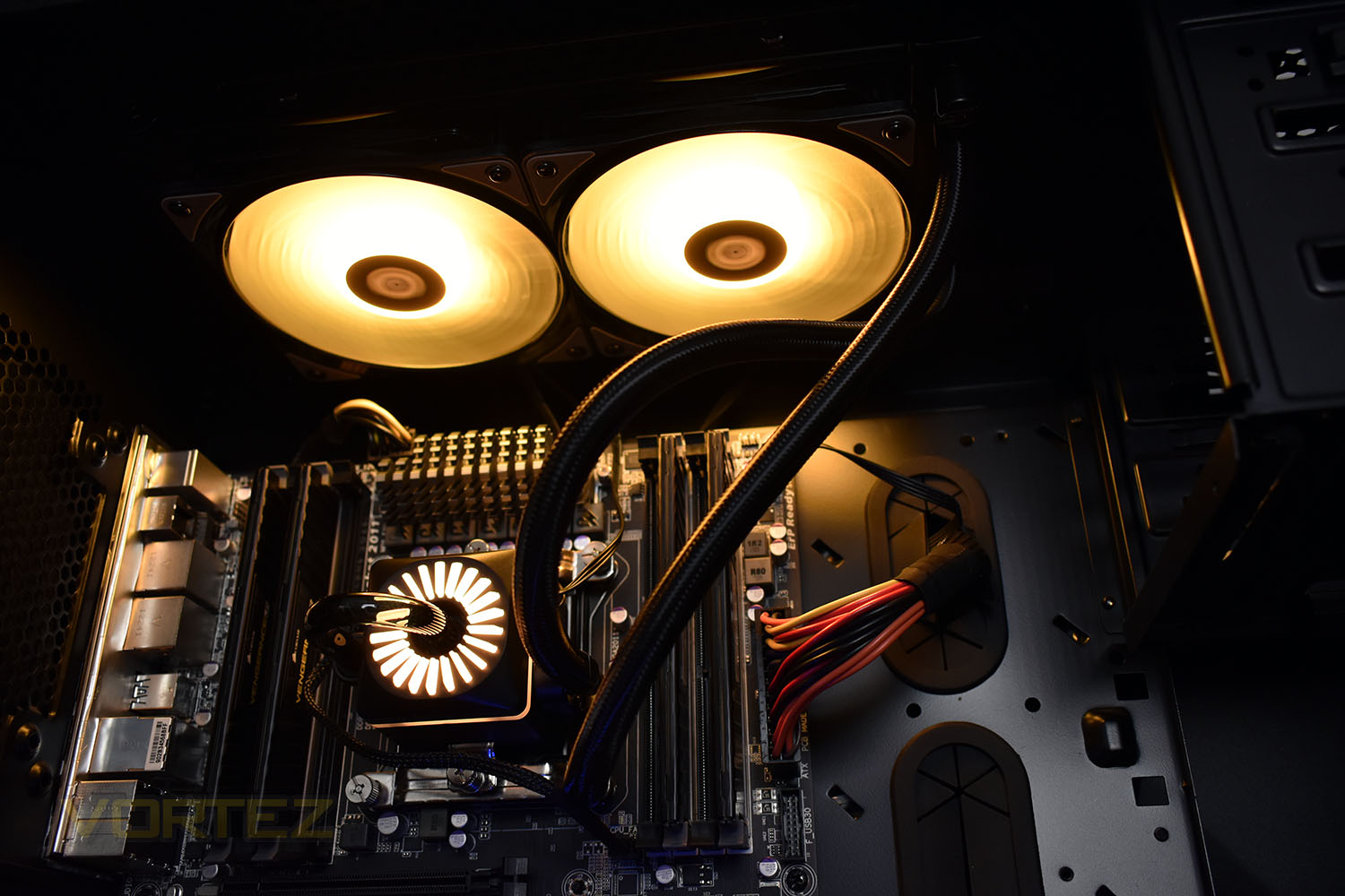 gamer_storm_captain_240_pro_rgb_orange.jpg