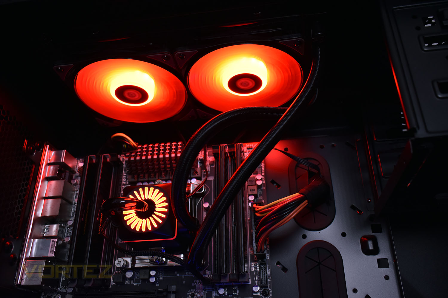 gamer_storm_captain_240_pro_rgb_red.jpg