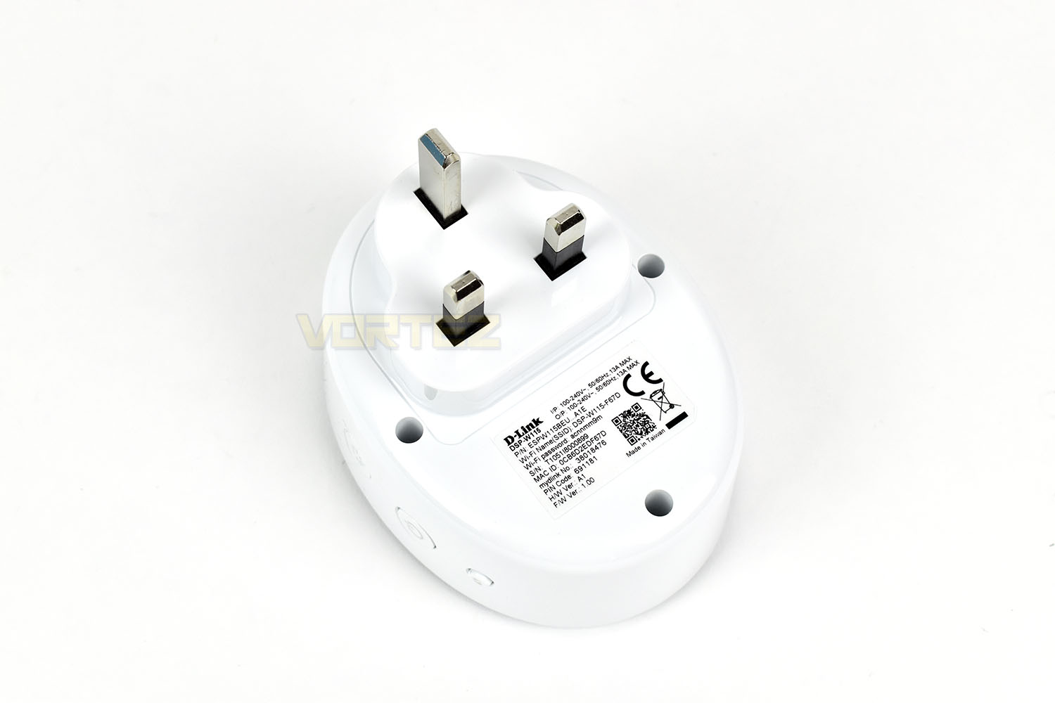 d-link_dsp-w115_smart_plug_rear.jpg