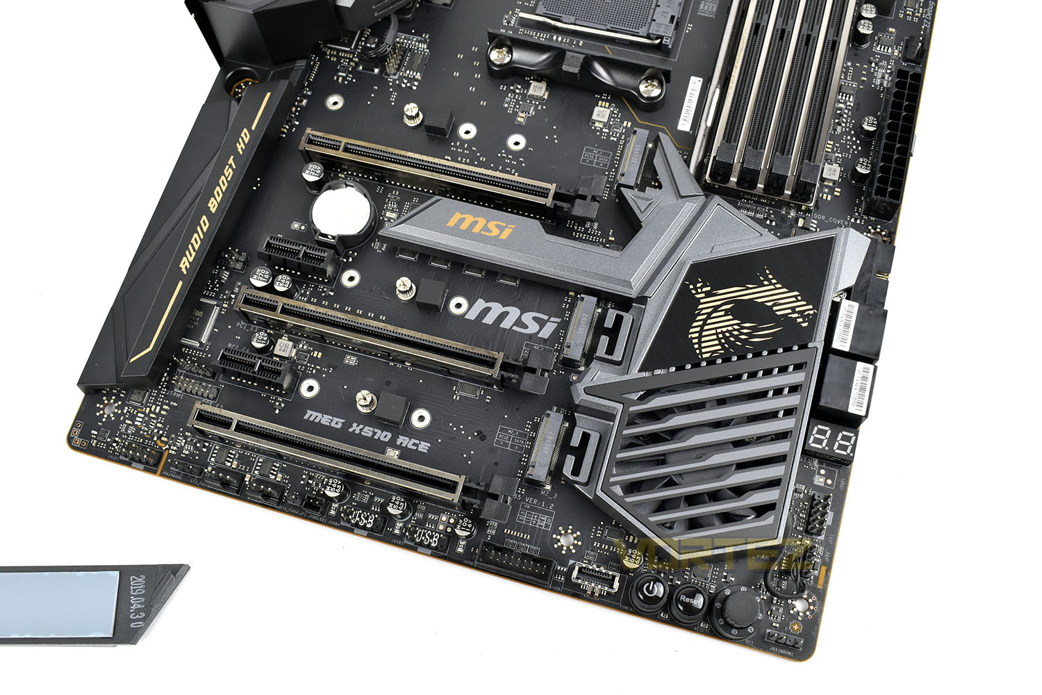 msi_meg_x570_ace_pci-e_removed.jpg