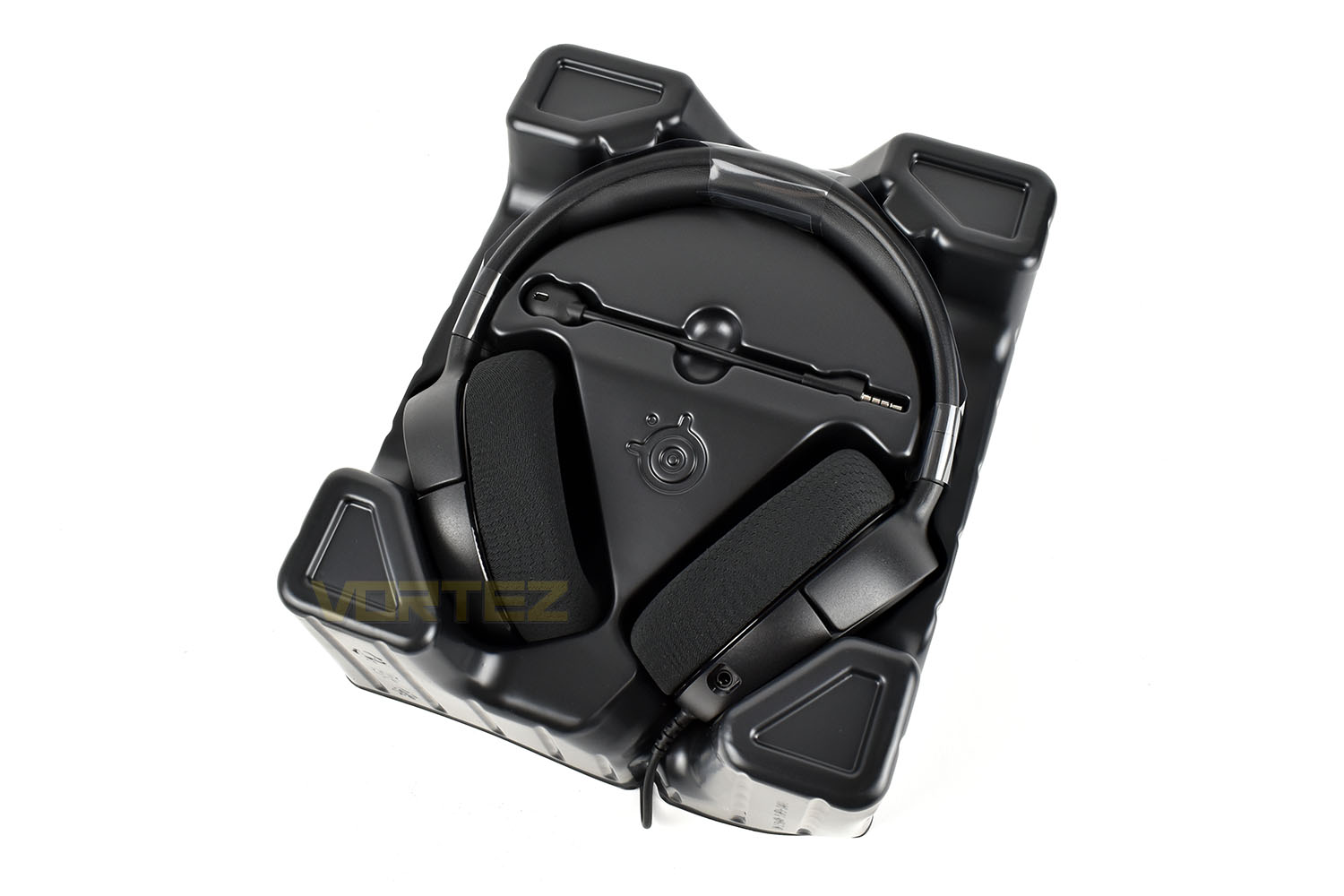 steelseries_arctis_1_packaging_plastic.jpg