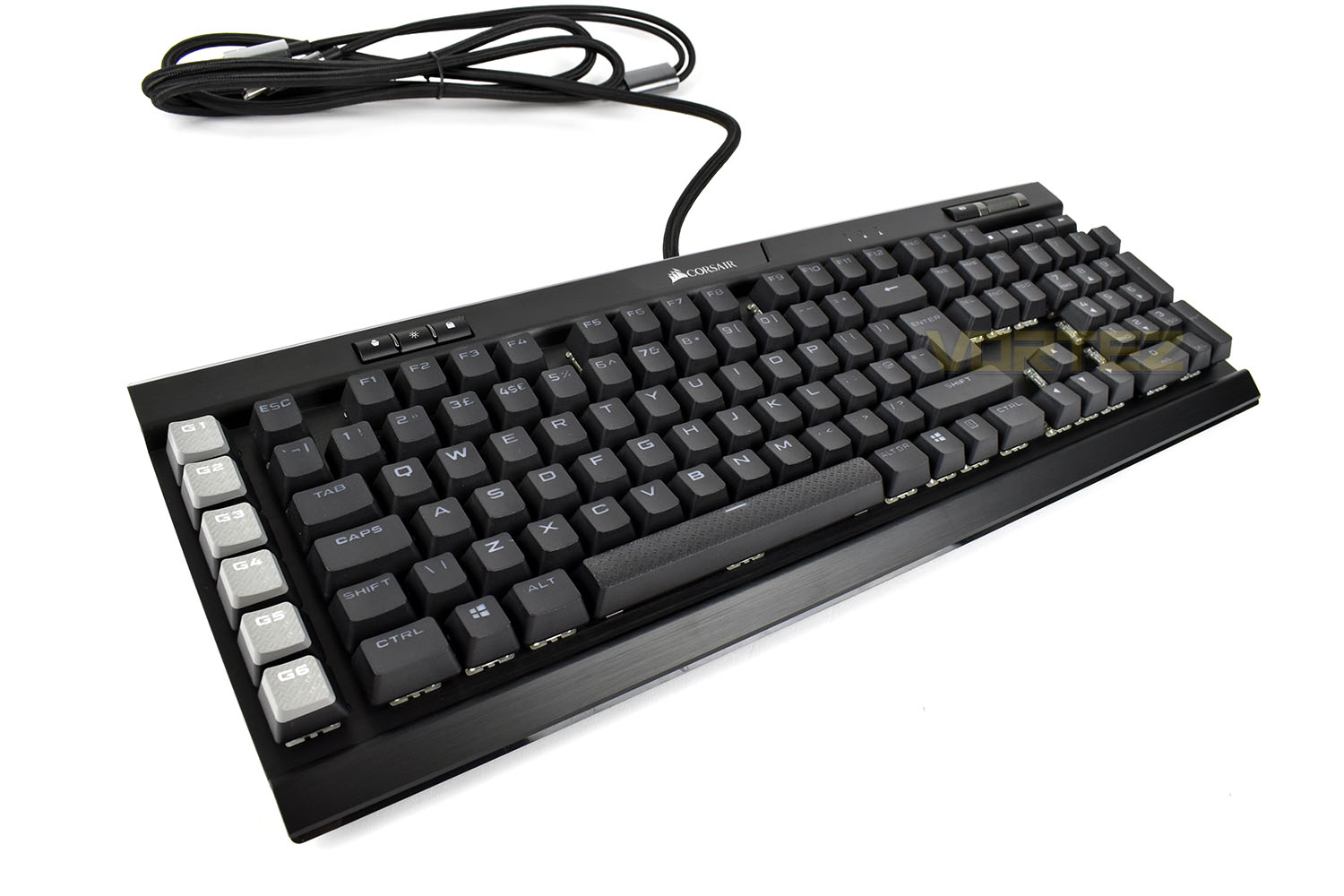 corsair_k95_rgb_platinum_xt_angled.jpg