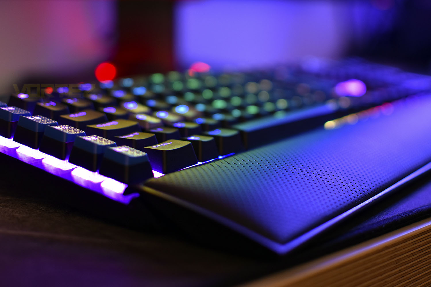 corsair_k95_rgb_platinum_xt_rgb2.jpg