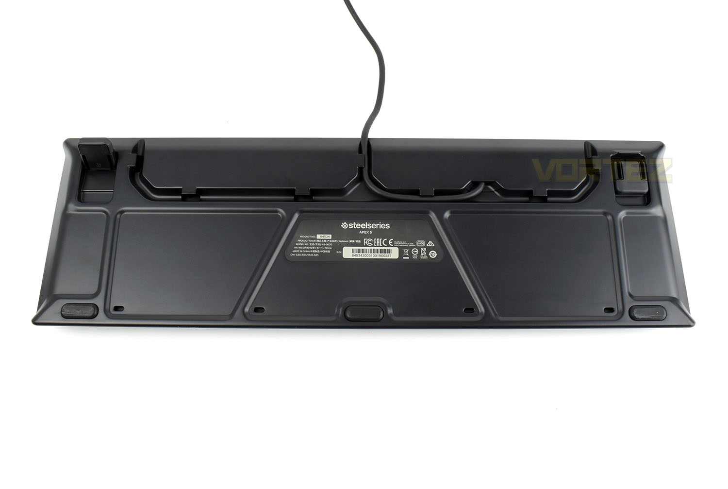 steelseries_apex_5_underside.jpg