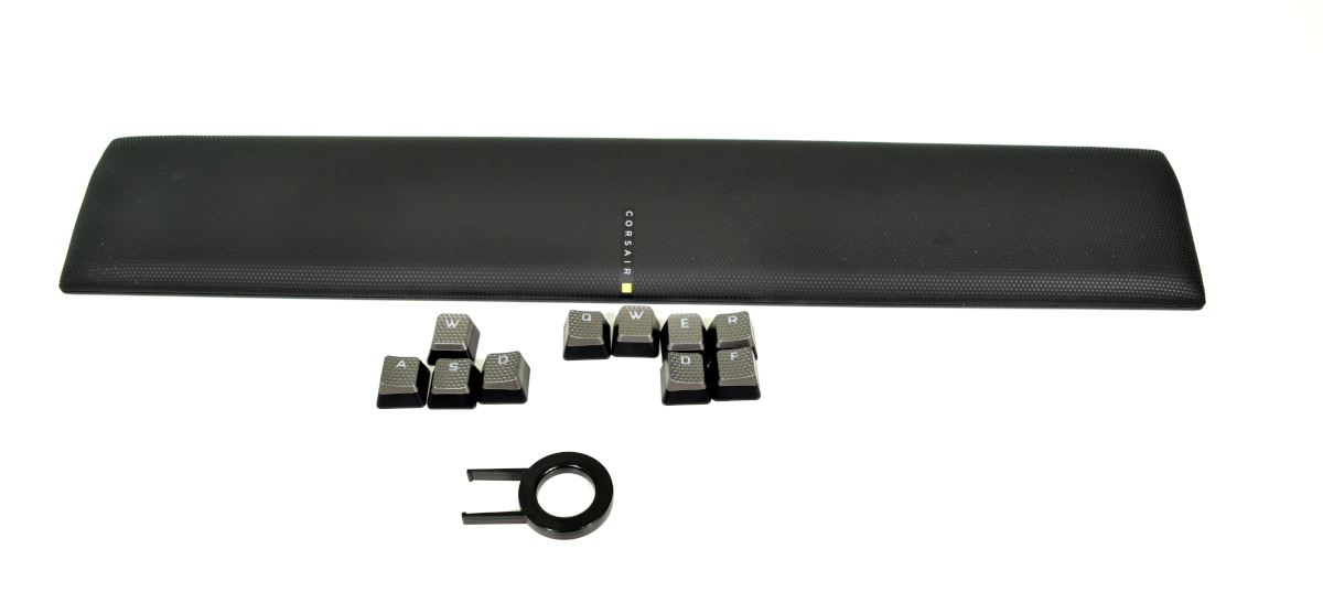 corsair-k100-rgb-accessories.jpg