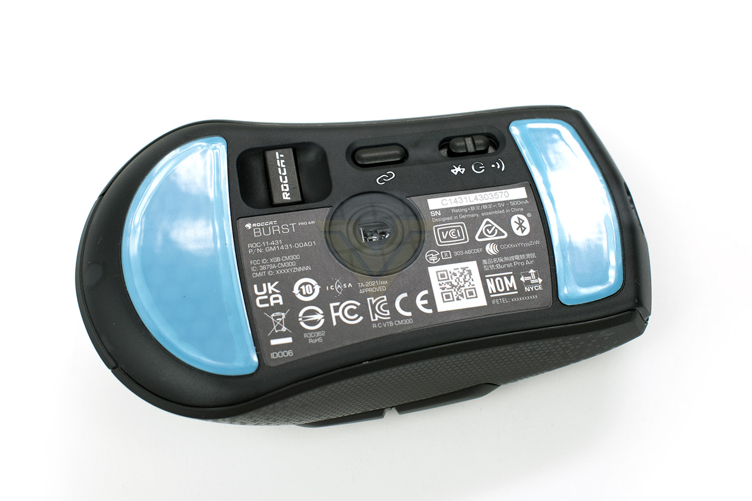roccat_burst_pro_air_underside.jpg