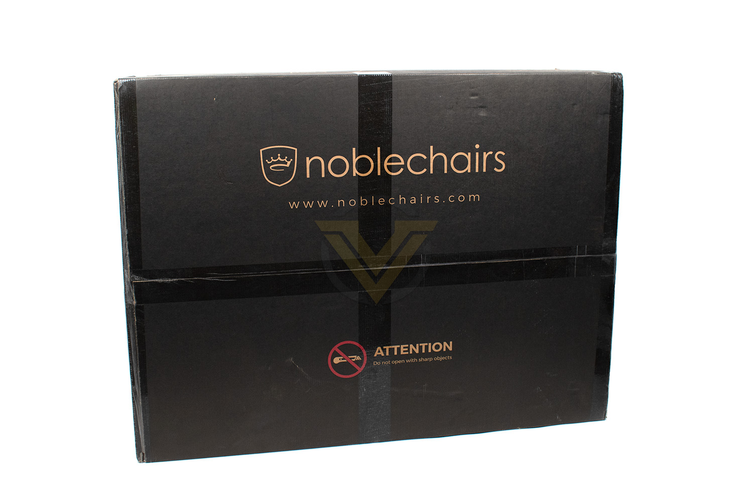 noblechairs_legend_packaging.jpg
