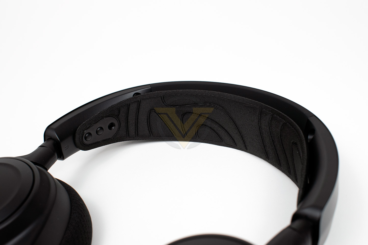 steelseries_arctis_nova_7_wireless_headband.jpg
