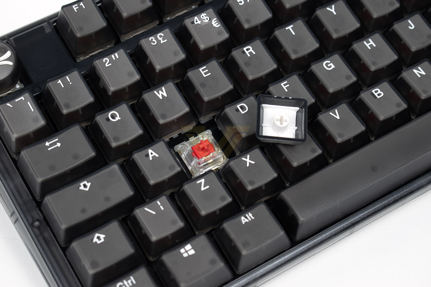 ducky_one3_aura_tkl_keycap_removed.jpg