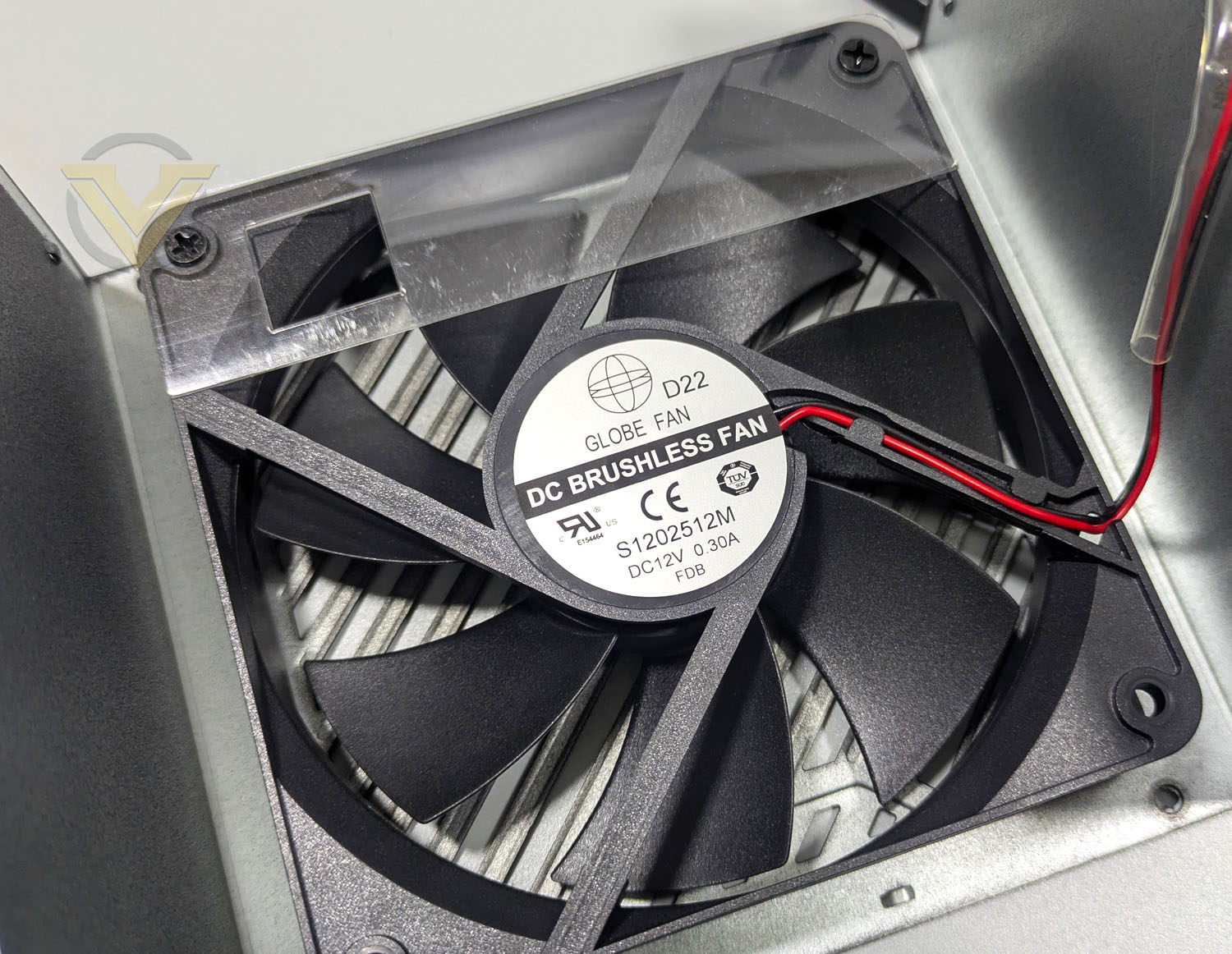 enermax-revolution-iii-850w-psu-internal-2.jpg