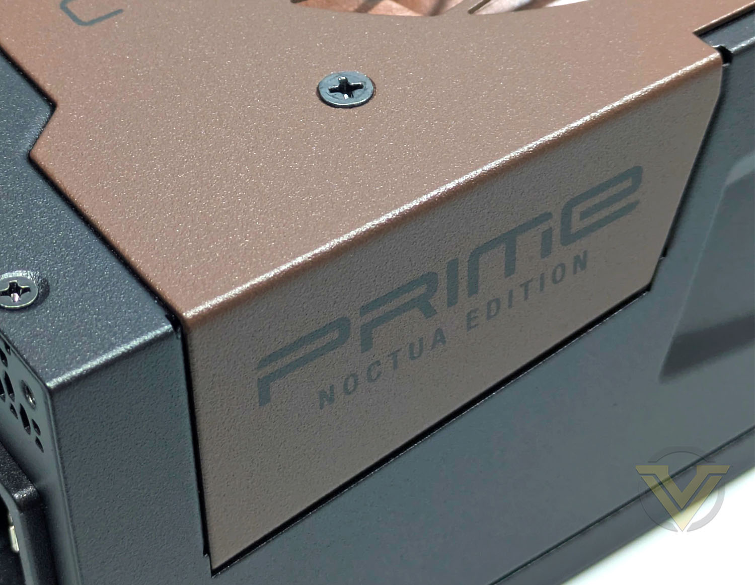 seasonic-prime-tx1600-noctua-edition-external-02.jpg