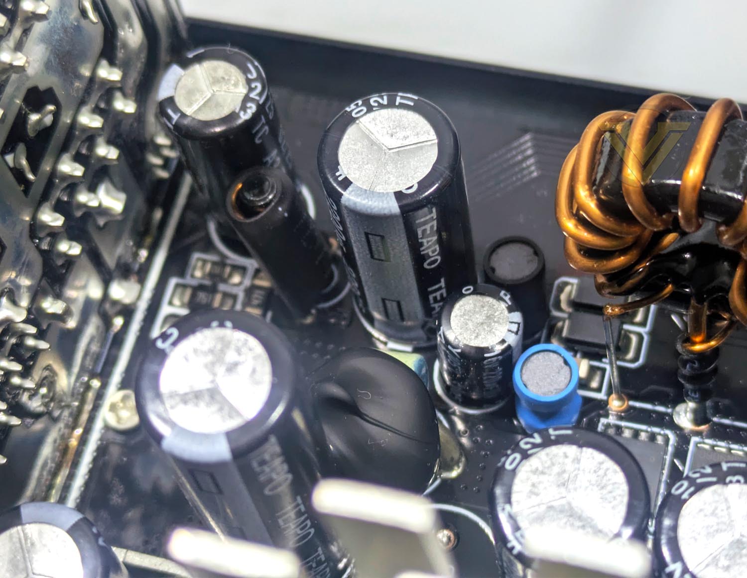 sama-g1000-psu-internal-03.jpg