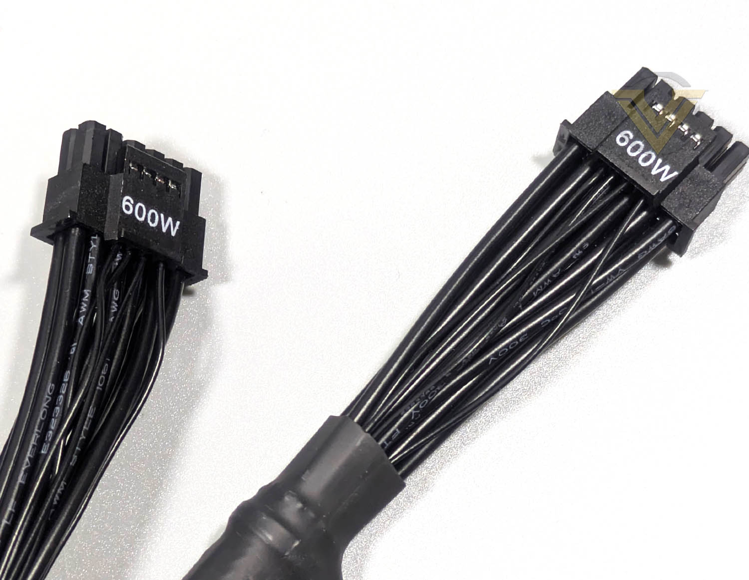 be-quiet-pure-power-13m-1000w-12v-2x6-cable.jpg