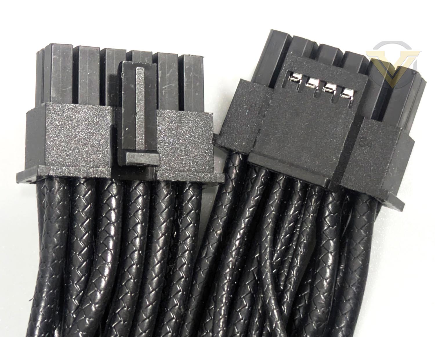 fsp-mega-gm-1000-12v-2x6-600w-cable.jpg