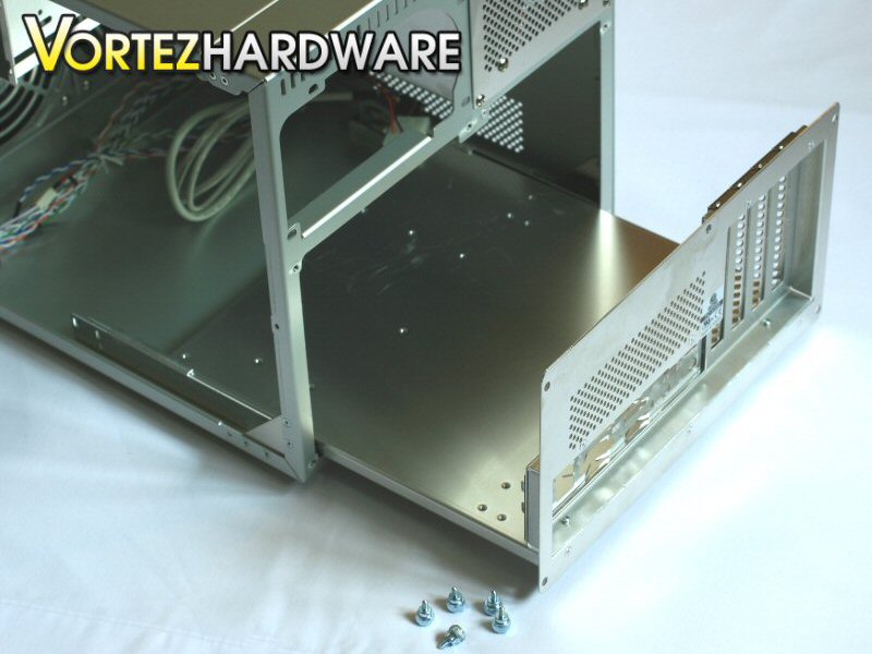 Lian Li PCV350 Case Review Removable motherboard tray