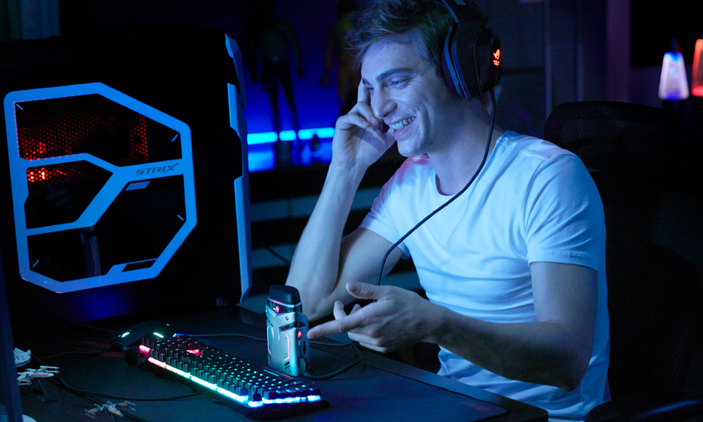 asus rog strix magnus.jpg