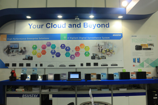 asustor computex2015 - cloud and beyond (2).jpg