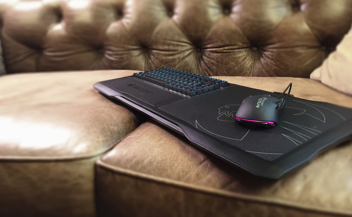 roccat-sova_oncouch - 1.jpg